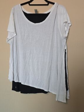 Women’s Short Sleeve Layered White/black Top 14/16
